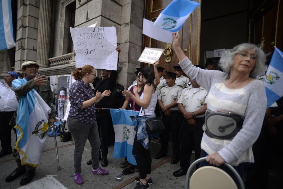 Dos Manifestaciones Llegan Al Congreso Por Antejuicio Contra Jimmy