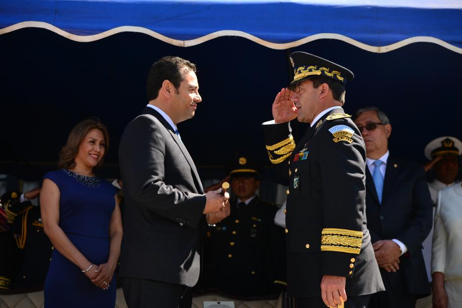 Jimmy Morales Es El Nuevo Comandante General Del Ejército Soy502 0347