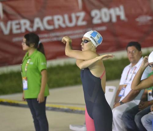 La nadadora guatemalteca Gisela Morales cierra con bronce su participación en Veracruz 2014. (Foto: Pedro Mijangos/Soy502)