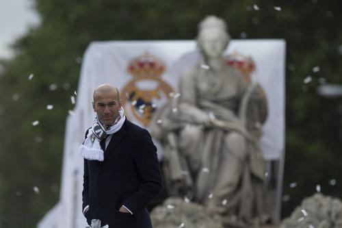 Zidane es elogiado por ganar la Undécima copa de Europa, y se recordó que cuando jugó para los merengues fue vital para ganar la novena. (Foto: APF)