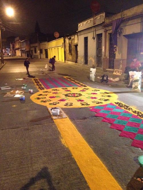 Esta es la calle en la Avenida Juan Chapín en la zona 1, donde se vio por última vez al ex seleccionado de béisbol José Stanley Klee. (Foto: Facebook) 