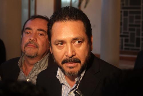 Gudy Rivera (D) y Valentín Gramajo, fundadores del Partido Patriota. (Foto: Luis Barrios/Soy502)