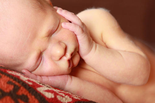 Los bebés que no duermen con sus papás tienden a generar inseguridad, según especialistas. (Foto: Archivo)
