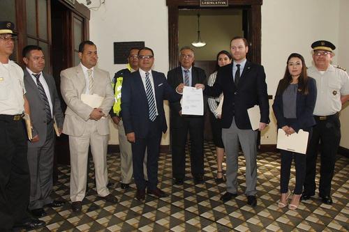 Según la propuesta, los pilotos ebrios podrían recibir penas de hasta 15 años de prisión y la cancelación de la licencia. (Foto: Jorge Sente/Soy502)