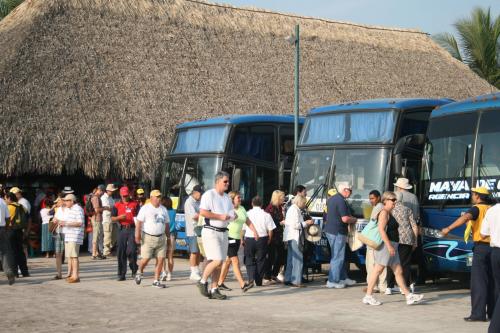 Los visitantes abarrotaron los principales sitios turísticos entre el 7 y 15 de abril, según reporta el Inguat. (Foto: Soy502)