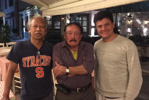 Los músicos guatemaltecos Julio Santos, Joaquín Orellana y Bruno Campo en Atenas, Grecia. (Foto: Bruno Campo)