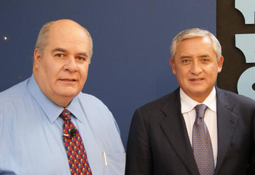 Julio Ligorría junto al expresidente Otto Pérez durante su campaña electoral de 2011. (Foto Facebook/Julio Ligorría)