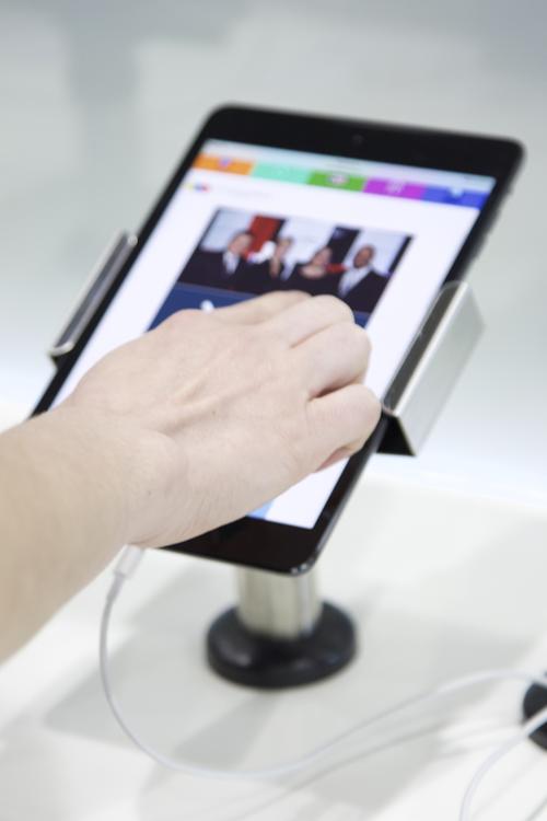 La plataforma se puede visualizar en tablets y smartphones. (Foto: Magui Medina/Soy502). 