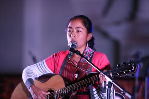 La cantautora Rosa Boc compartió su música en la gira Raíz. (Foto: Nibia Cuxil y She José)