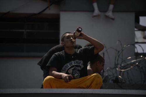Los reclusos saquearon una bodega de cerveza para emborracharse. (Foto: Wilder López/Soy502)