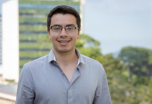 Oscar Flores junto a Diego y Roberto Quan lideran GETI, un proyecto que lleva energía a quien no la tiene. 