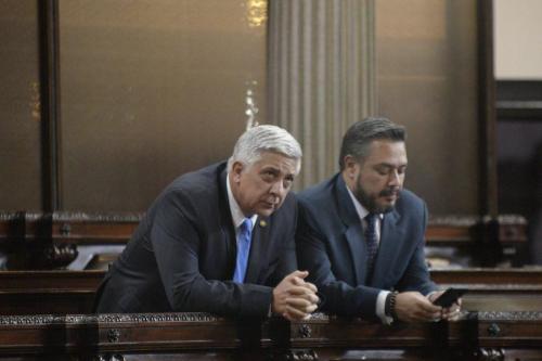 Armando Melgar Padilla y Javier Hernández, dos diputados oficialistas que han sido señalados por buscar impunidad. (Foto: Archivo Soy502)
