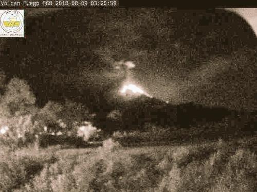 Anoche, la actividad en el volcán alarmó a los residentes cercanos. (Foto: Viajeros en Ruta) 