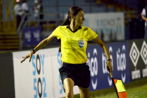 Delia Roxana Vega durante el partido de Guatemala ante Cuba. (Foto: Rudy Martínez/Soy502)
