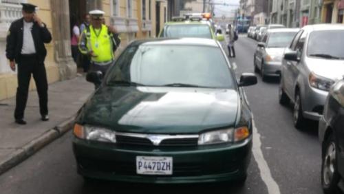 El Misterioso Carro Abandonado Que Oblig A Cerrar Varias Calles