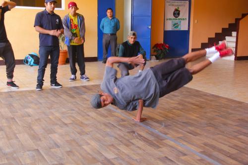 Los participantes disfrutan del aprendizaje en las clases de Break Dance. (Foto: Fredy Hernández/Soy502)