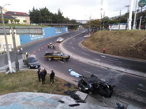 Este accidente provocó tránsito complicado para los automovilistas que se conducían hacia Bárcenas. (Foto: Dalia Santos/PMT Villa Nueva)