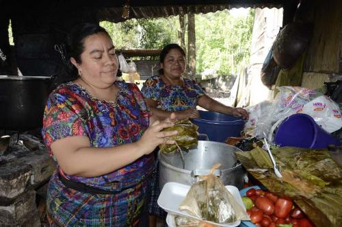 Los tamales guatemaltecos son una tradición familiar, comunitaria y regional. (Foto: Ovidio Car/Nuestro Diario)