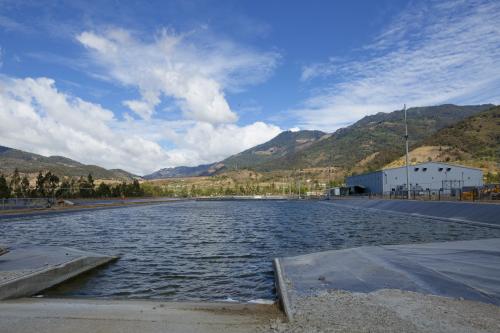 Esta es la única pileta que contiene el agua que se utiliza en el proceso metalúrgico. (Foto: George Rojas/Soy502)