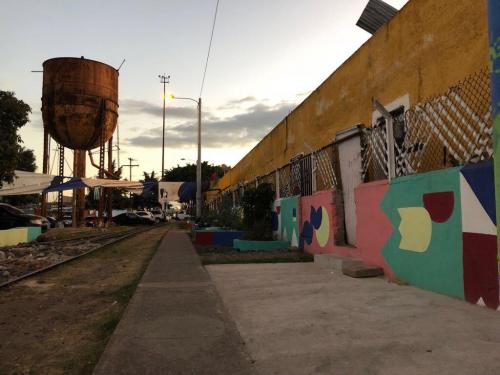 Ríos de acero en la Ciudad del Futuro. (Foto: Vic García)