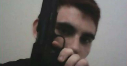 Nikolas Cruz, autor de la masacre en Florida, subió esta fotografía a sus redes sociales. (Foto: Infobae)