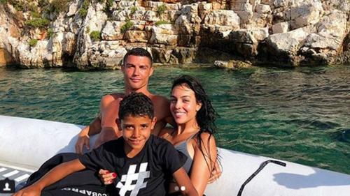 Cristiano Ronaldo disfruta de vacaciones en Grecia con su familia. (Foto: Instagram)