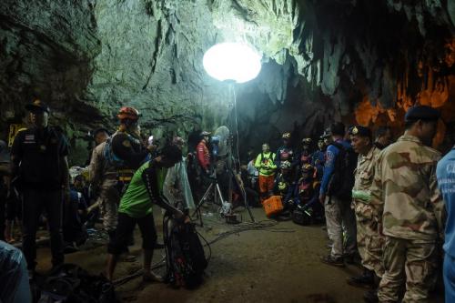 Los niños de entre 12 y 16 años se perdieron en un enorme sistema de cuevas en Tailandia. (Foto: AFP)
