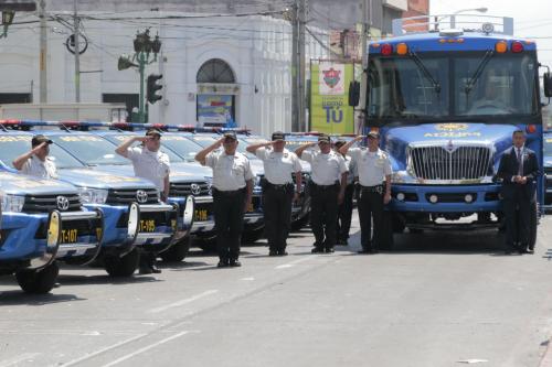 Los buses serán para el traslado de elementos de la PNC para distintos operativos. (Foto: Alejandro Balán/Soy502)