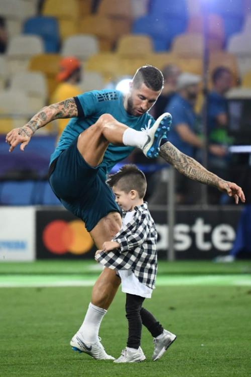 El Tierno Entrenamiento De Sergio Ramos Y Sus Hijos Antes De La Final