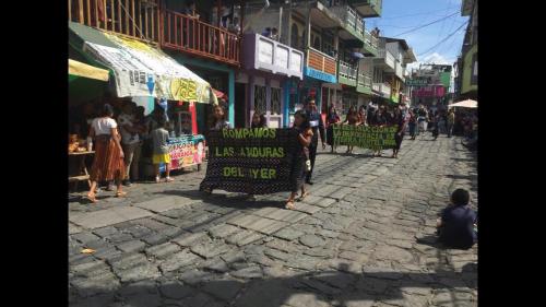 En San Pedro La Laguna, Sololá hubo muestras de rechazo contra Jimmy Morales. (Foto: Soy502)