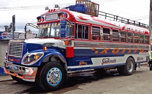 Esta es la camioneta en tamaño real y la cual hicieron una réplica para vender helados. (Foto: captura pantalla) 