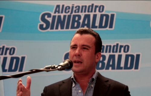 Alejandro Sinibaldi está prófugo. Se le señala en casos como Construcción y Corrupción, Odebrecht, Cooptación del Estado y Transurbano. 
