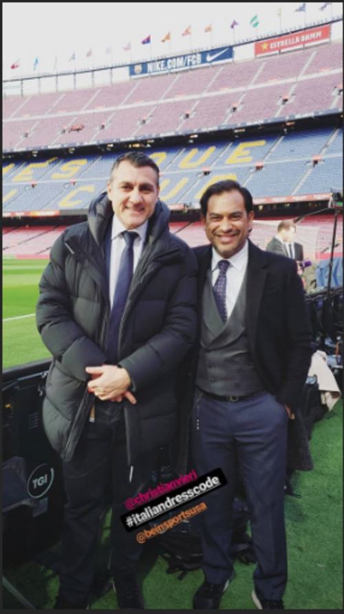 Carlos Ruiz posa con el también exfutbolista Christian Vieri en la gramilla del Camp Nou. (Foto: Instagram)