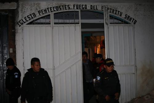 Esta es la iglesia donde ubicaron el cadáver y a los sospechosos. (Foto: PNC) 