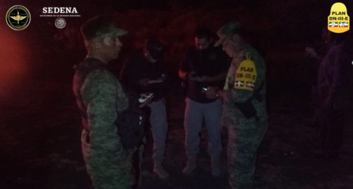 Personal de Protección Civil, Pemex y del Ejército llegaron a la zona para determinar el estado del incidente e informaron que afortunadamente el siniestro pasó en un área despoblada (Foto: @SEDENAmx)