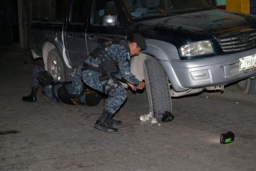 La bomba pretendía ser utilizada contra pilotos de taxis. (Foto: PNC) 