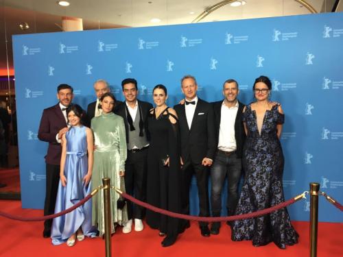 Equipo guatemalteco en la alfombra roja de la Berlinale. (Foto: La casa de la producción) 