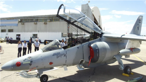El avión Pampa III es de uso de entrenamiento con capacidad de combate. (Foto: Infobae) 