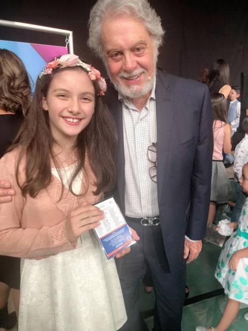 Alexia junto al famoso productor de televisión Eugenio Cobo. (Foto: Alexia Umaña) 