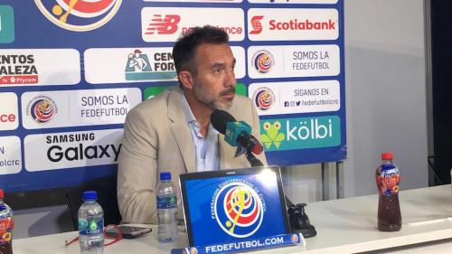 Gustavo Matosas, técnico de Costa Rica, en la coferencia de prensa. (Foto: Keishmer Gómez/YashinQuesada.com)