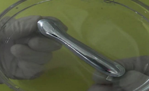 Científicos crean un metal líquido que se estira como en 'Terminator'  (VIDEO) - RT