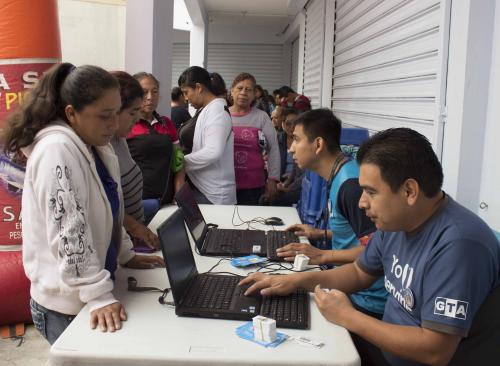 Por la apertura de la tienda se entregó a los clientes la membresía de manera gratuita.  