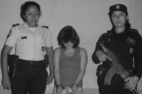 Nancy Yesenia Mazariegos fue detenida en 2013 acusada de extorsión y asociación ilícita. (Foto: Archivo/Soy502)