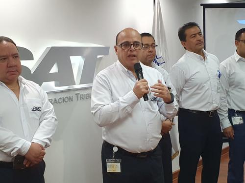 Abel Cruz, jefe de la SAT, compartió información sobre el contrabando. (Foto: La Red)