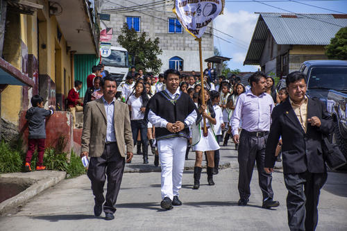 Hubo un desfile para reconocer el triunfo de Marcos Andrés durante su estancia en Huehuetenango. (Foto: Marcos Andrés Antil)