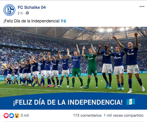 El saludo del Schalke 04 a Guatemala en el Día de la Independencia.
