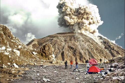 Esta es la impresionante imagen que tomó durante su visita al volcán. (Foto: Matthew Karsten)