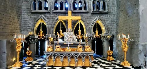 Detalles de la Catedral de Notre Dame en París, modelo a escala de Daniel. (Foto: Daniel Rivera)