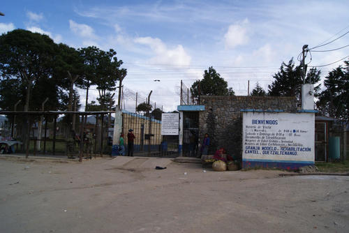 Ingreso a la cárcel Cantel en Quetzaltenango. 