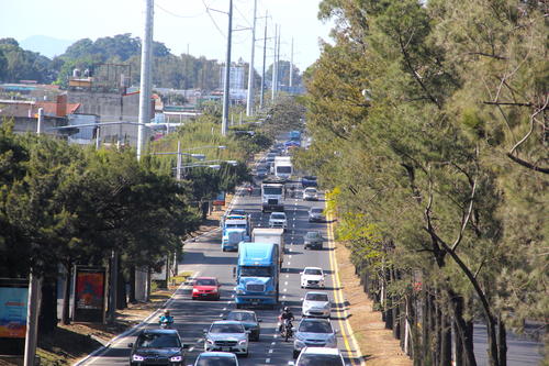Las autoridades esperan que el Transmetro sea una solución a la problemática del tráfico en el sector. (Foto: Fredy Hernández/Soy502)